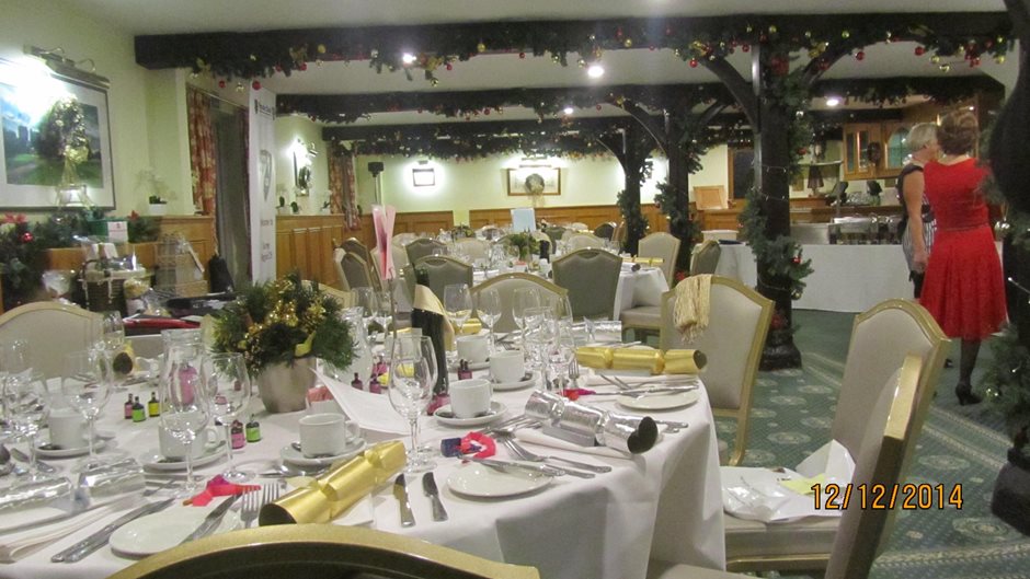 Photo 2 from the R29 2014 Christmas Dinner gallery
