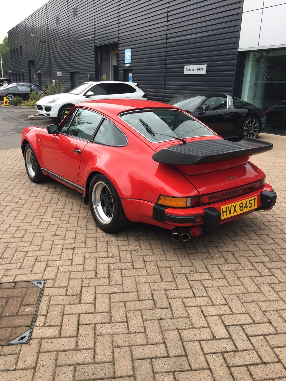 Photo 10 from the Cardiff Porsche Centre R14 Sports Car Clinic gallery