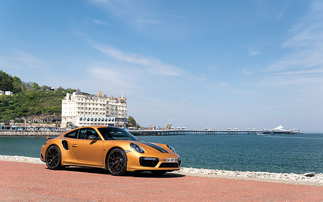 Photo 15 from the Pirelli Exclusive gallery