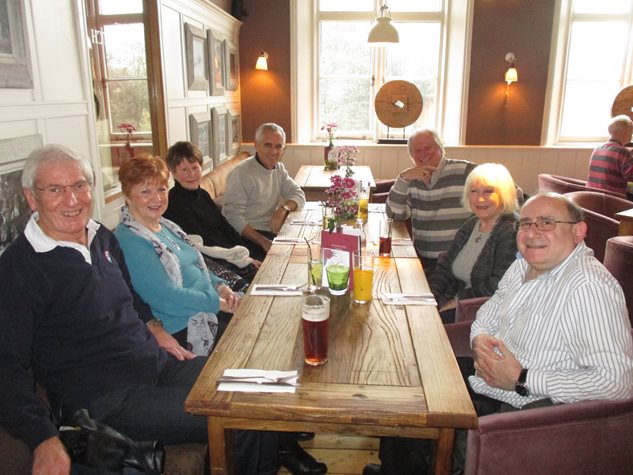 Photo 1 from the R29 2016-01-29 Pub Lunch, The Wotton Hatch, Westcott gallery