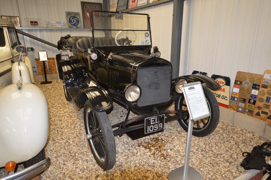 Photo 16 from the R29 2019-09-28 Spirited Drive to Marlborough and Avebury gallery