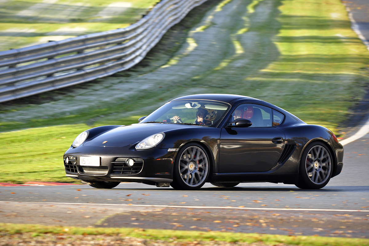 Finding pace on a trackday 