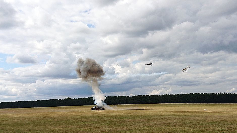 Photo 33 from the West London Aero Club - Members' Day gallery
