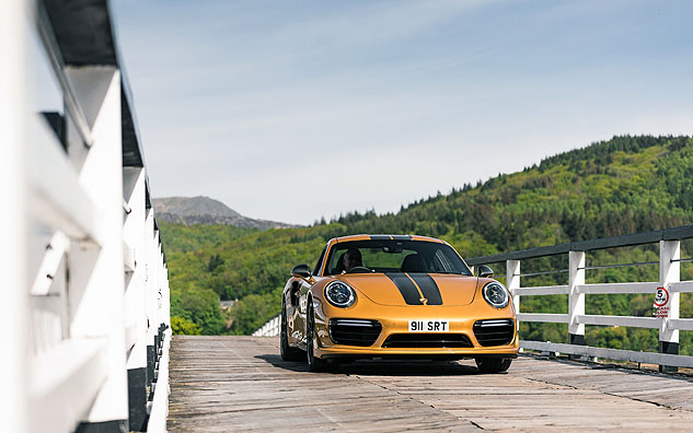 Photo 7 from the Pirelli Exclusive gallery