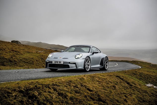 Wingless wonder - The new 911 GT3 Touring 