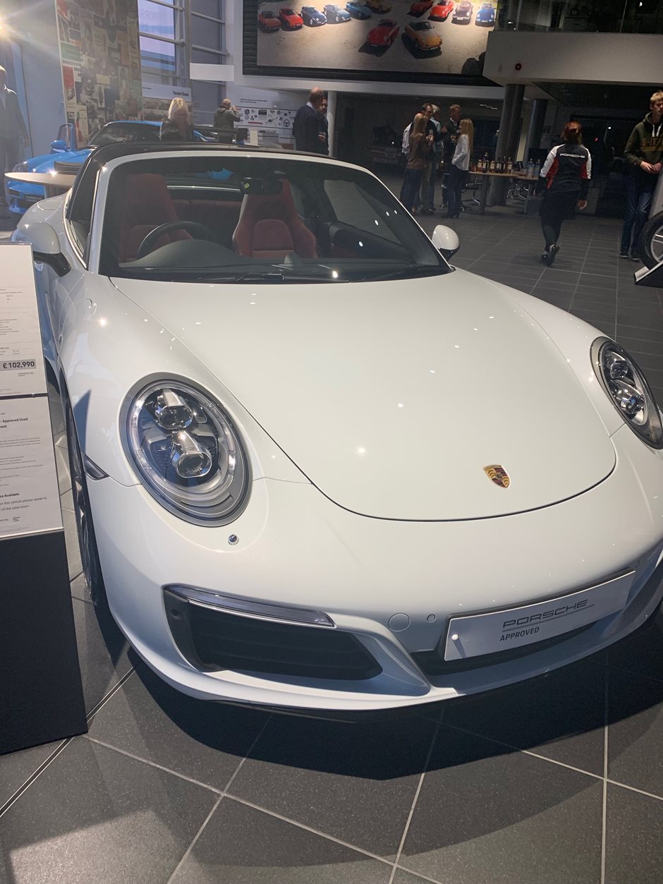 R7 @ Porsche Centre Leeds