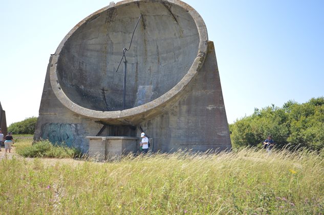 Photo 6 from the R29 2016-07-23 Dungeness Sound Mirrors (Lade Pits) gallery
