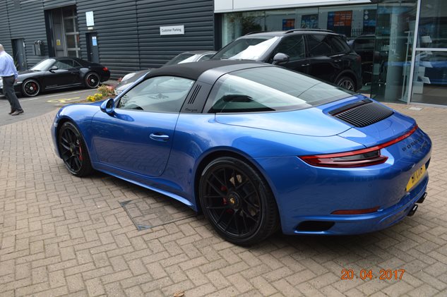 Photo 3 from the Simon Coghlan new Targa GTS being delivered gallery