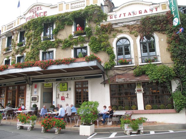 Photo 2 from the R29 2015-09-12 to 17 French Trip gallery