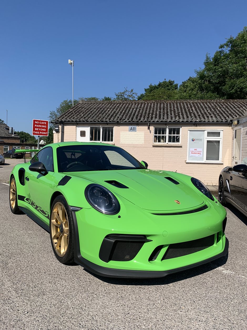Photo 13 from the 2021 July 18th - R29 Meet at Fairoaks Airport gallery
