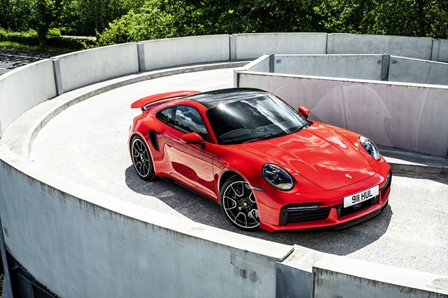 Prepare for your perfect Porsche summer with Oracle Finance