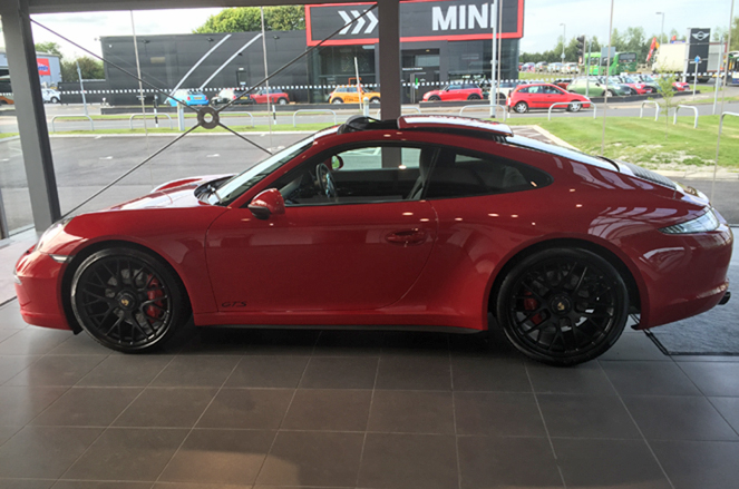 Carrera GTS Carmine Red