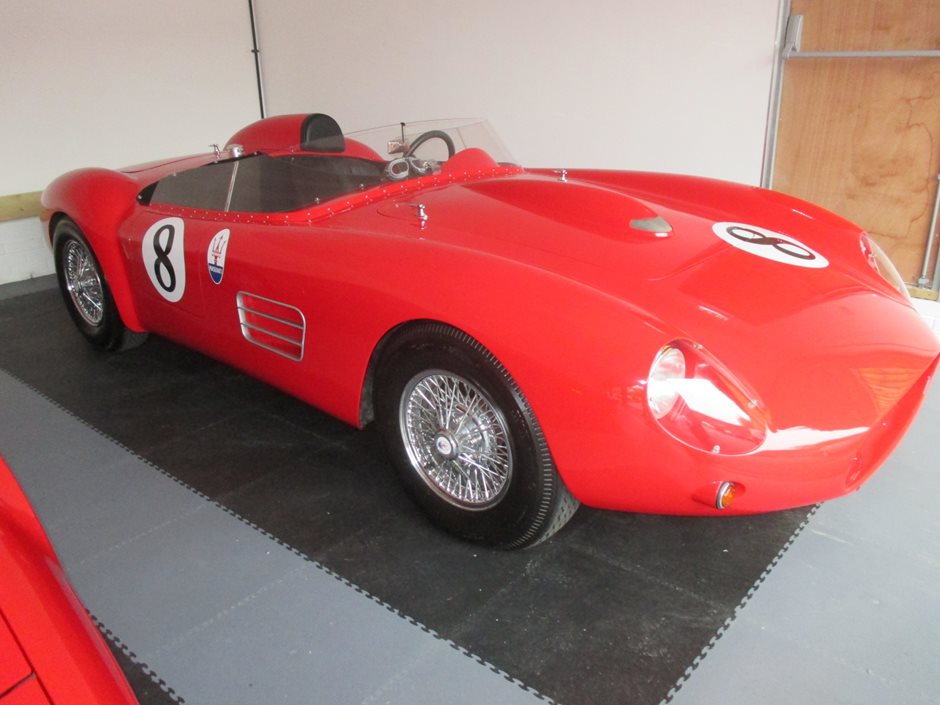 Photo 5 from the R29 2017-11-11 Visit to Renaissance Classic Cars, Ripley gallery